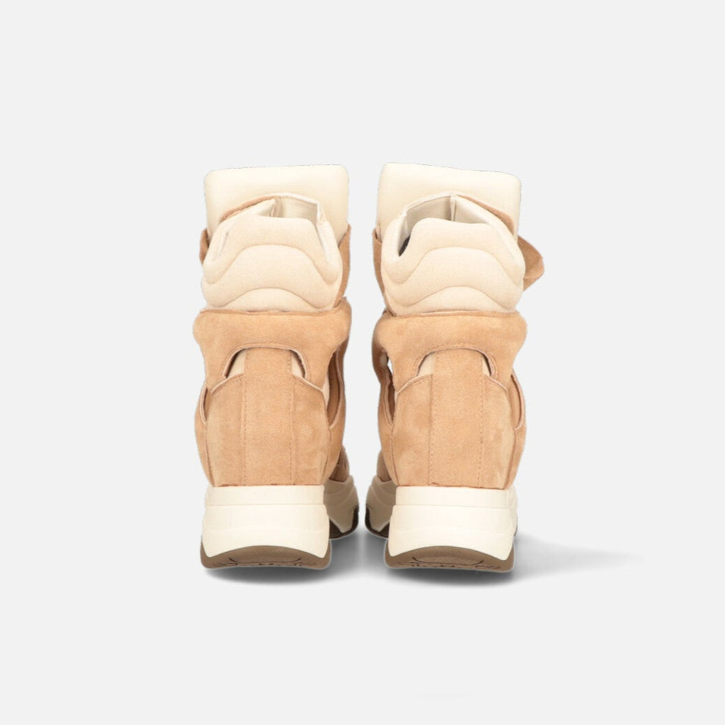 Tenis Streets nude