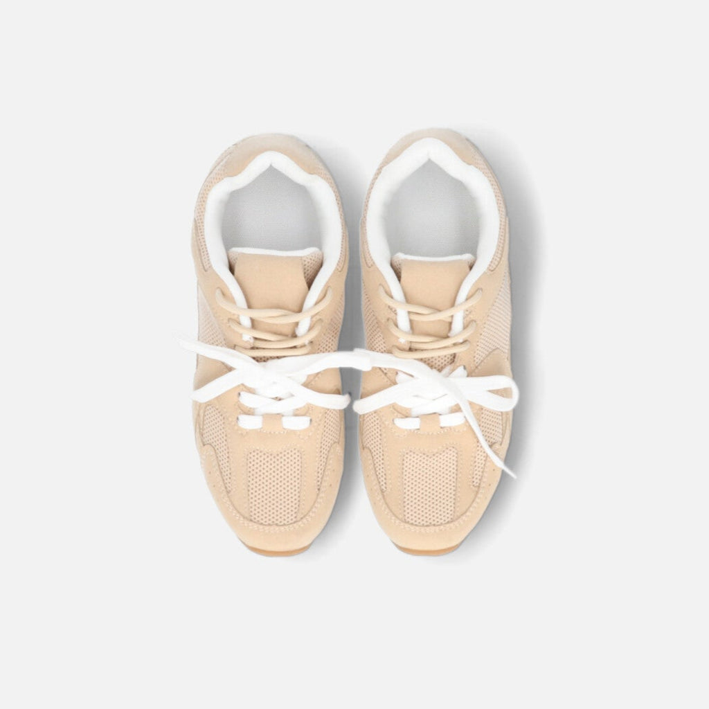 Tenis Soho nude
