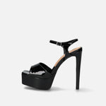 Zapatillas Cosmopolitan negras