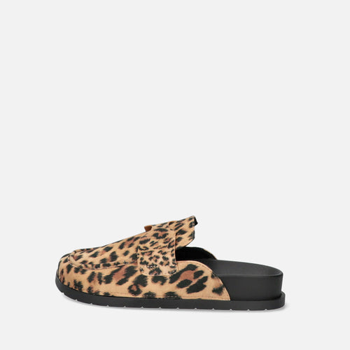Flats Wilson animal print